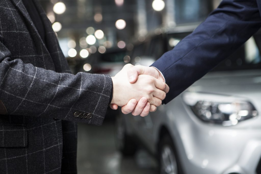 新車購入で最大限の値引きを引き出す交渉術!